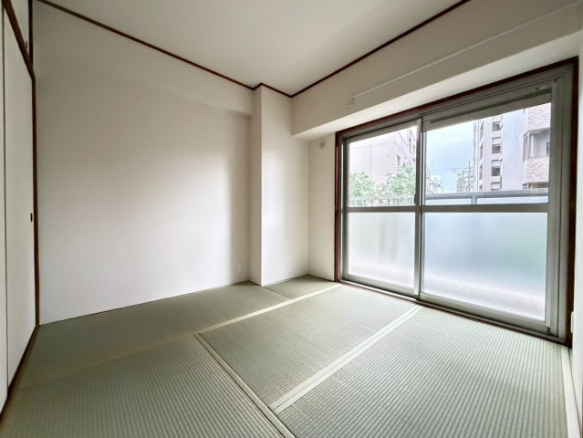 日興総持寺スカイマンションの寝室