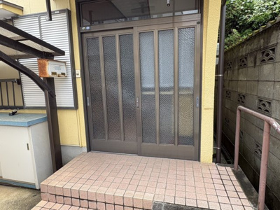 【玄関】 | 東本町貸家