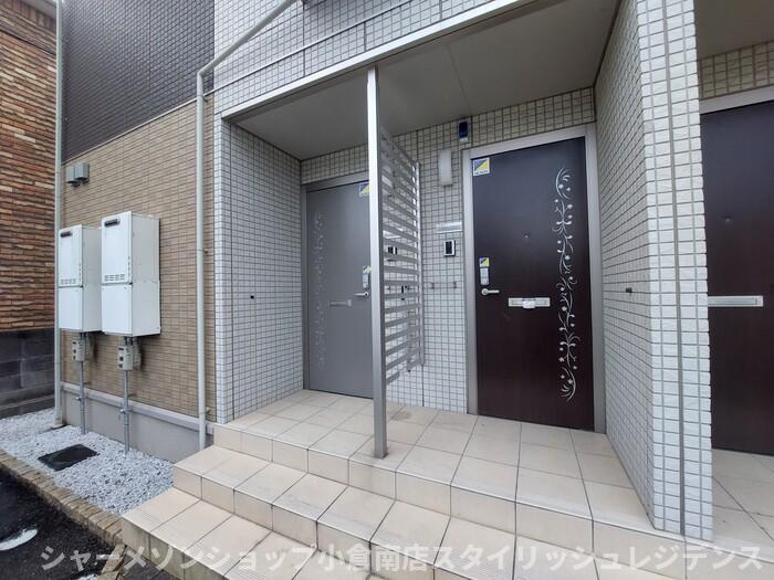 エスポワール　モモの玄関