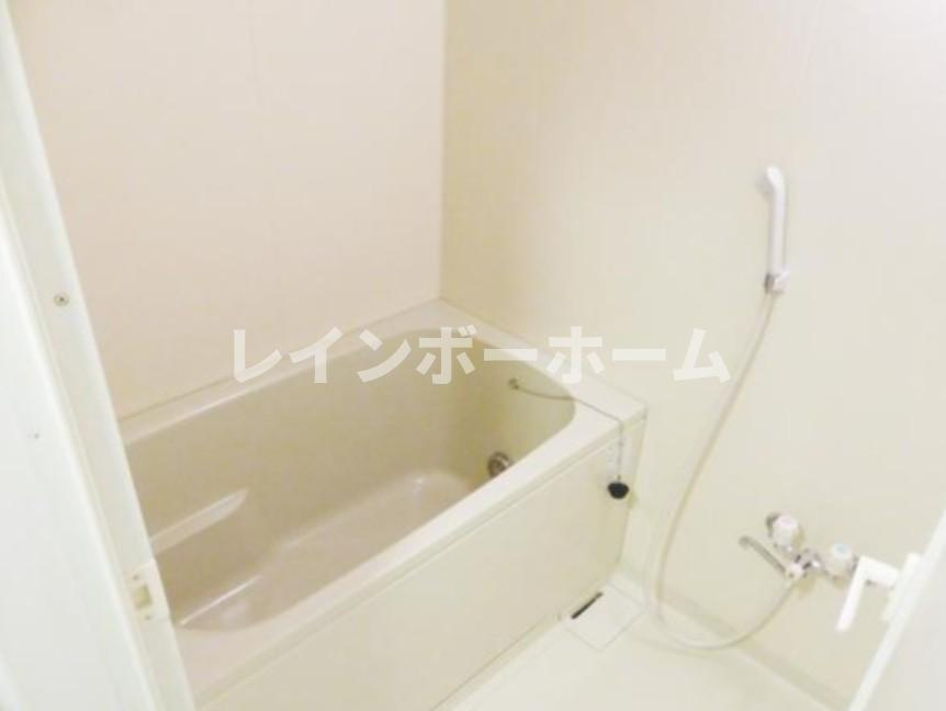 フレールⅢ【仲介手数料：50％OFF】対象物件！の浴室|ゆったり過ごせるお風呂です