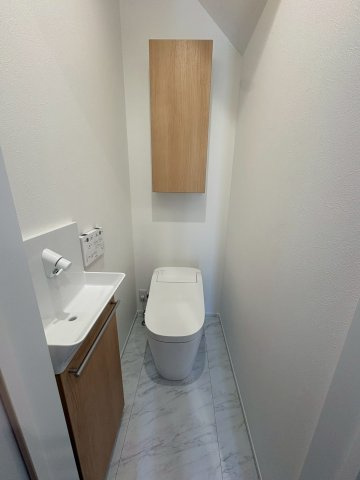 須磨区緑が丘２丁目　新築戸建て　A号地のトイレ|シンプルで使いやすいトイレです