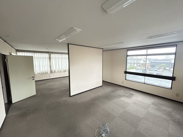 東海ビルの内装