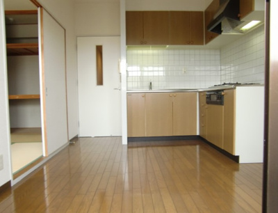 【居間・リビング】 | リプル豊中 | ※同タイプの写真となり、実際のお部屋とは異なる場合があります