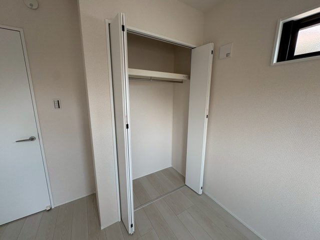 須磨区緑が丘２丁目　新築戸建て　B号地の収納|大きなものも収納できそうです