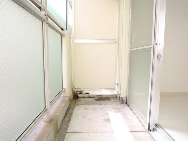 高槻市芥川町１丁目の賃貸マンションのバルコニー
