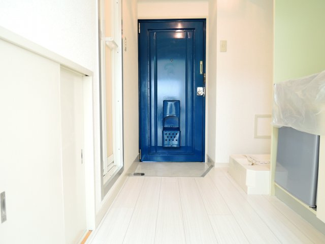 高槻市芥川町１丁目の賃貸マンションの玄関