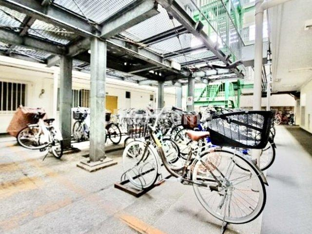 白鳥ダイヤモンドマンションの駐輪場|【自転車置き場】最新の空き状況や費用などの詳細は担当スタッフまでお問い合わせください。