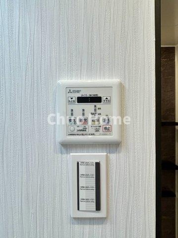 白鳥ダイヤモンドマンションの冷暖房・空調設備|【浴室乾燥機】暖房・冷風・換気・乾燥が可能です。毎日を快適に過ごせるうれしい機能が揃っています。雨の日の洗濯物も安心です。