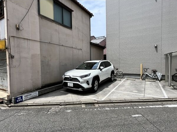 レクサス1439の駐車場