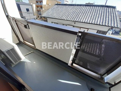 【バルコニー】 | アンジュ西京極 | 陽当たり良好なバルコニーです