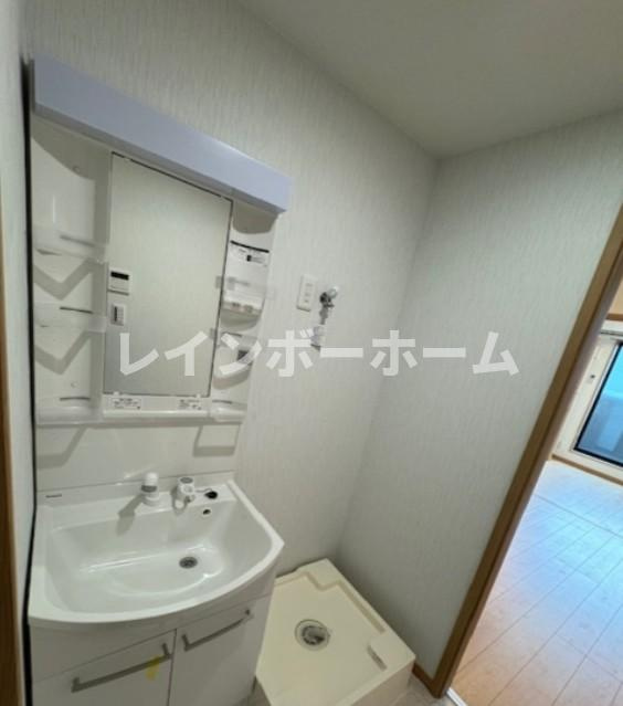 ベルシャンテ新松戸特典：仲介手数料が無料です!!の洗面所|広い洗面スペース