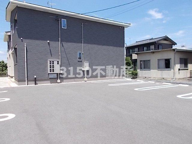 ミル・ボヌールの駐車場|駐車場があるので、車を買う予定の方も安心です
