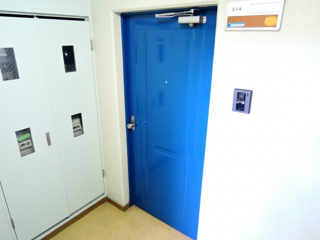 高槻市芥川町１丁目の賃貸マンションのロビー