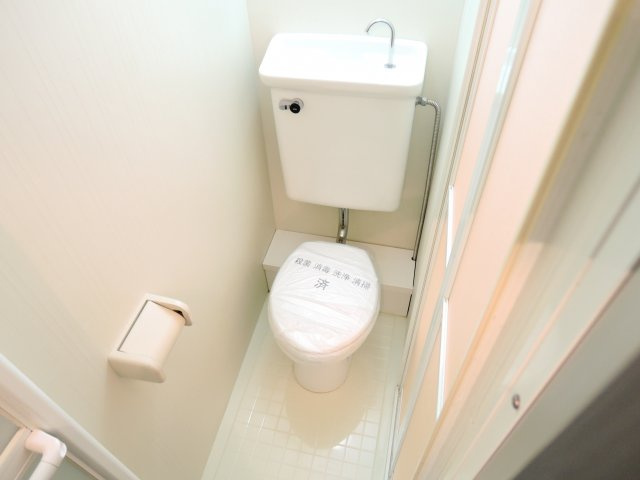 高槻市芥川町１丁目の賃貸マンションのトイレ