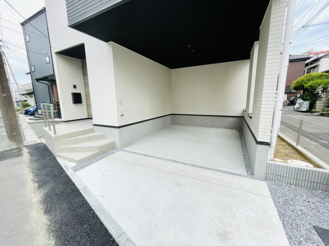 市川市稲荷木２丁目１２期の駐車場