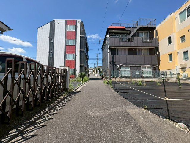 中野区鷺宮3丁目　建築条件無し売地の前面道路含む現地写真|2026.07.10撮影

現地ご見学希望・資料請求などお気軽にお問い合わせ下さい！
03-5990-5201