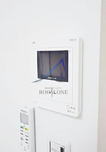 リプル横浜のセキュリティ|モニター付きインターホンです。