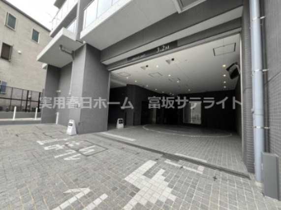 【駐車場】
