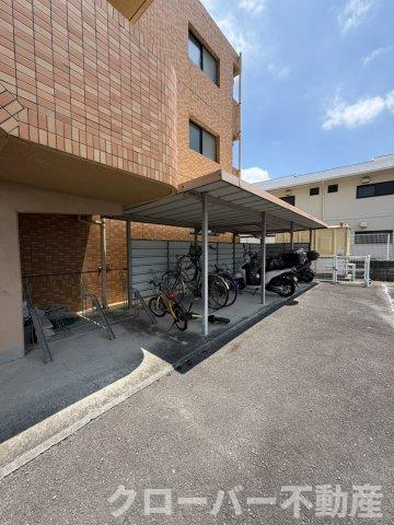 グランシャリオの駐車場