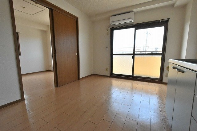 エアコン付きで初期費用を抑えられます♪