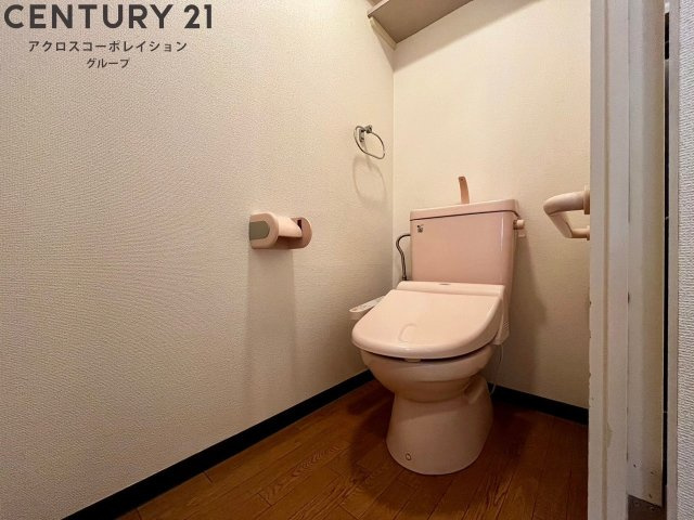 シンプルで掃除のしやすいトイレです！