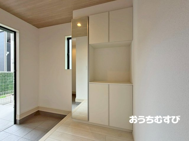 守山区上志段味3期(全13棟)の玄関