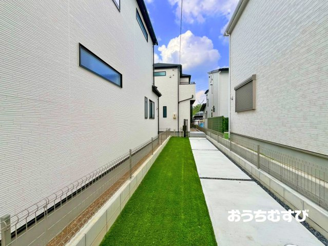 守山区上志段味3期(全13棟)の駐車場