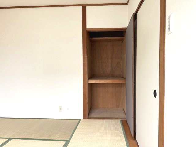 名谷15団地64号棟の収納