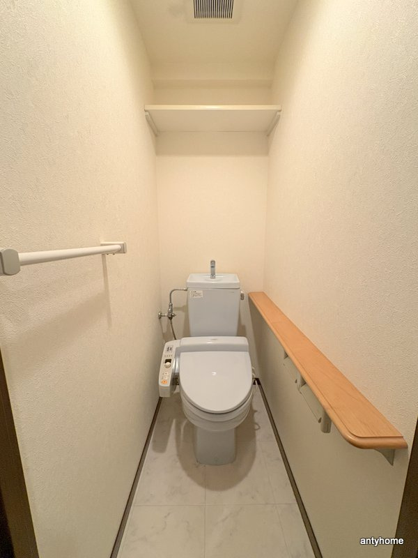 メゾンフジオ紅梅町　仲介手数料無料のトイレ
