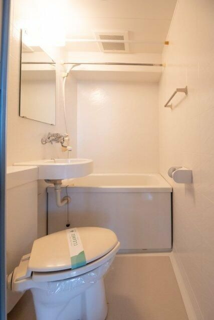 墨田区石原３丁目の賃貸マンションの浴室|3点ユニット(バス・トイレ同室)