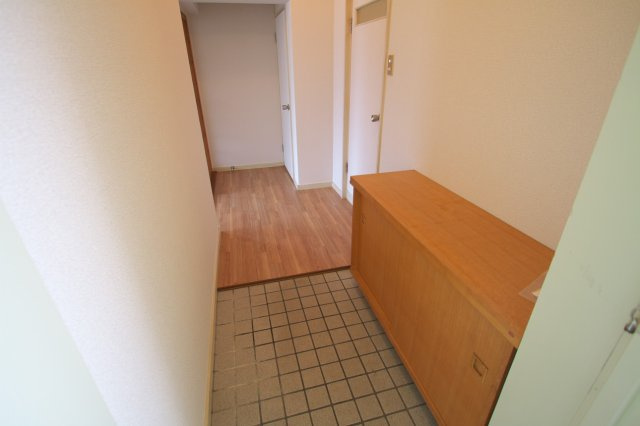 岩本マンションの玄関