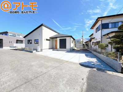 【駐車場】 | 御殿場市竃01期　新築一戸建て　全1棟 | ゆったりスペースで、駐車も楽ちん♪