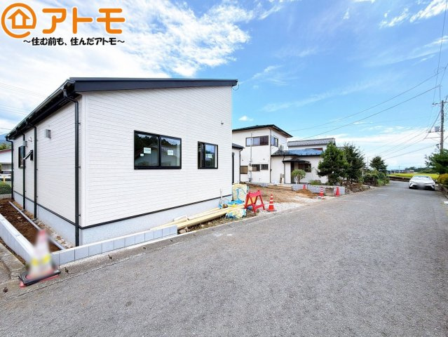 【前面道路含む現地写真】 | 御殿場市竃01期　新築一戸建て　全1棟