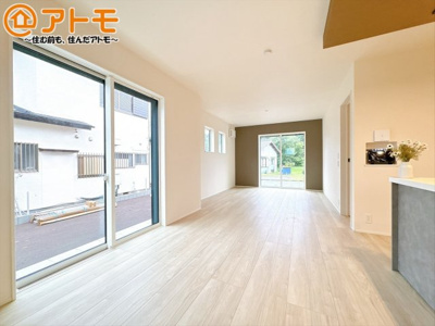 【居間・リビング】 | 御殿場市竃01期　新築一戸建て　全1棟