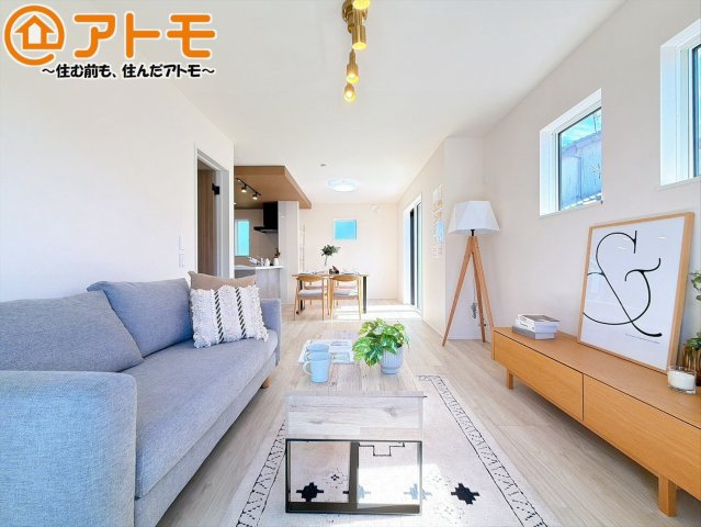 【居間・リビング】 | 御殿場市竃01期　新築一戸建て　全1棟