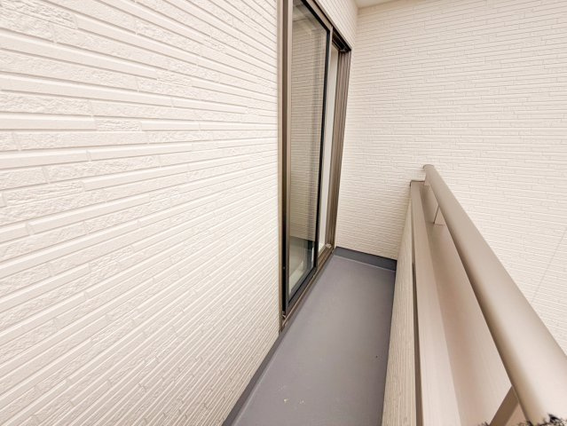 宜野湾市野嵩新築戸建て1号棟のバルコニー|バルコニーもあり、ガーデニングにも最適です♪