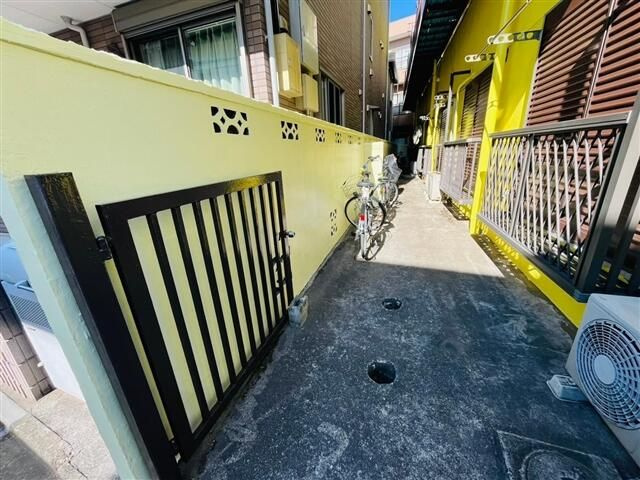 日乃出コーポの駐車場