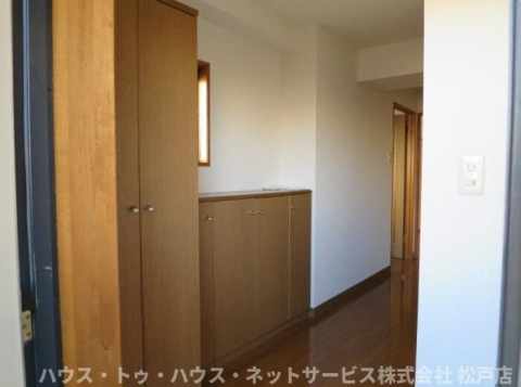 クオリティダイカンの玄関