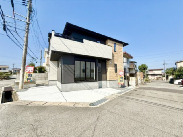 神戸市西区玉津町高津橋の前面道路含む現地写真|前の道は広々としておりますので、駐車もラクラク♪