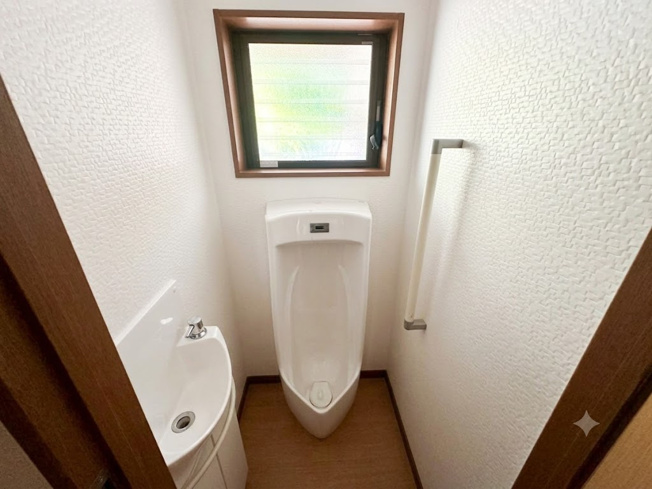 【トイレ】 | 魚瀬町中古戸建 | トイレです