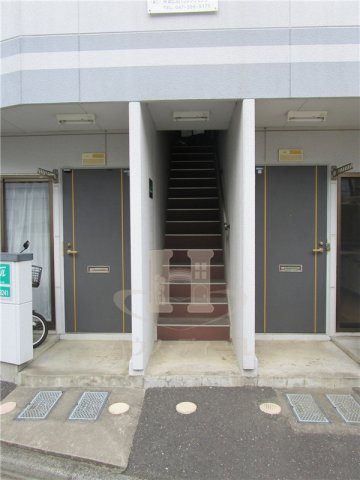 【エントランス】 | サンビューハイツ | 清潔なエントランスです