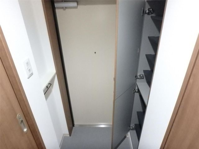シェルグランデ原町の玄関