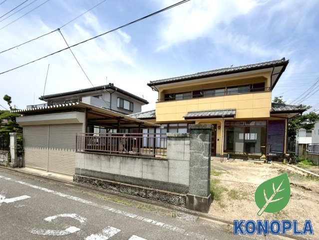 【中古戸建】高崎市吉井本郷の外観|■外観｜土日のご見学はもちろん、平日・夜間のご案内も大歓迎です♪「今から見たい」や「仕事終わりに見たい」にもご対応できますのでお気軽にお問い合わせください♪