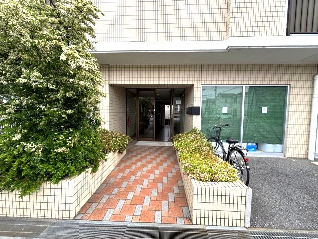 アメニティレジス富田林のエントランス