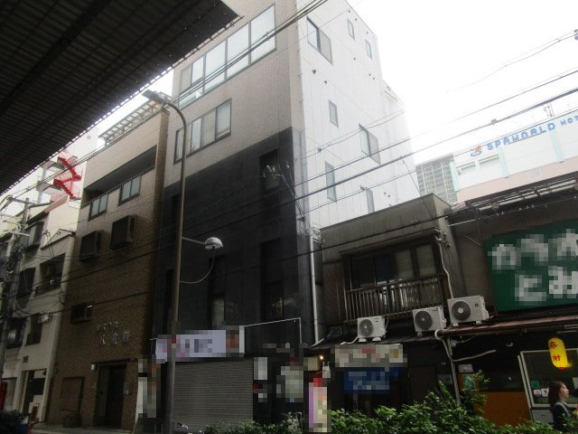 大阪市浪速区恵美須東３丁目のビルの外観