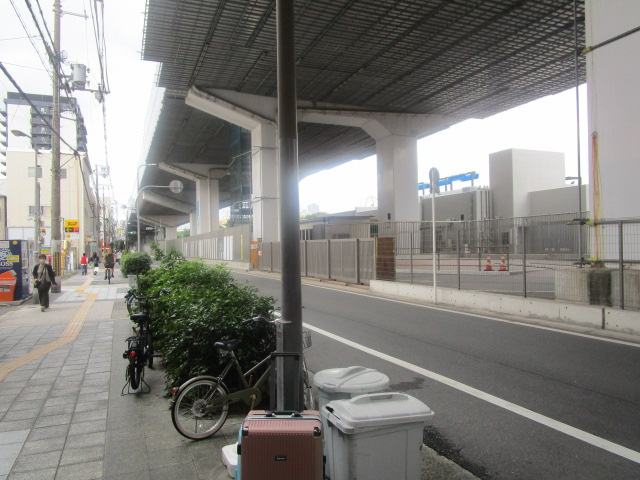 大阪市浪速区恵美須東３丁目のビルの周辺