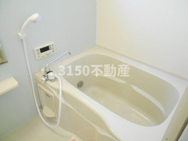 ヴァンロゼＡ　Ⅱの浴室|コンパクトで使いやすいお風呂です