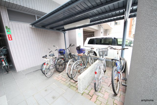 アスペック天満橋　仲介手数料無料の駐車場
