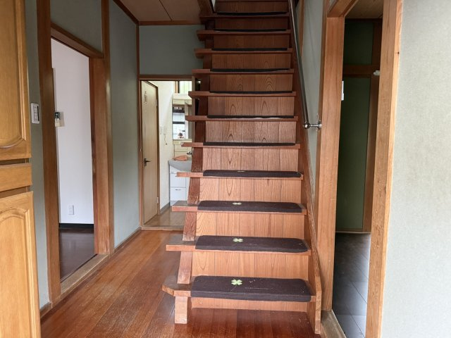 宮脇貸家の玄関
