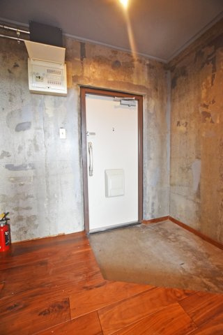 中津リバーサイドコーポＡ棟の玄関|使い勝手の良い広さを確保した玄関は、お掃除もしやすいです。